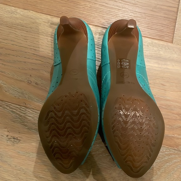 Geox Turquoise Pumps. - Picture 7 of 8